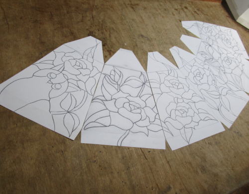 ステンドグラス教室 生徒作品 薔薇のランプ