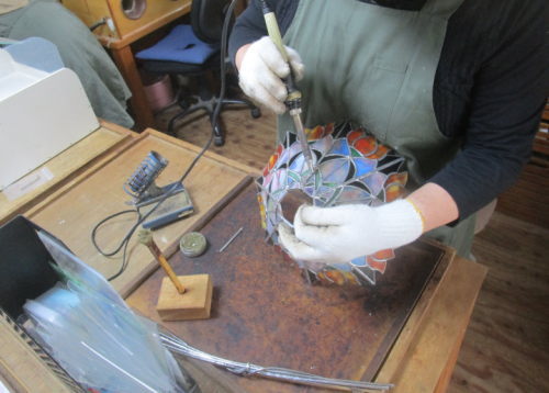 ステンドグラス教室 千葉 勝浦 チュウリップ ランプ作り