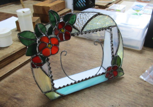 ステンドグラス 写真たて 椿の飾り