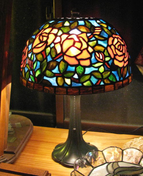 薔薇のティファニーランプ 千葉県勝浦