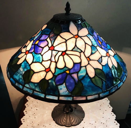 ステンドグラス教室で作るランプ